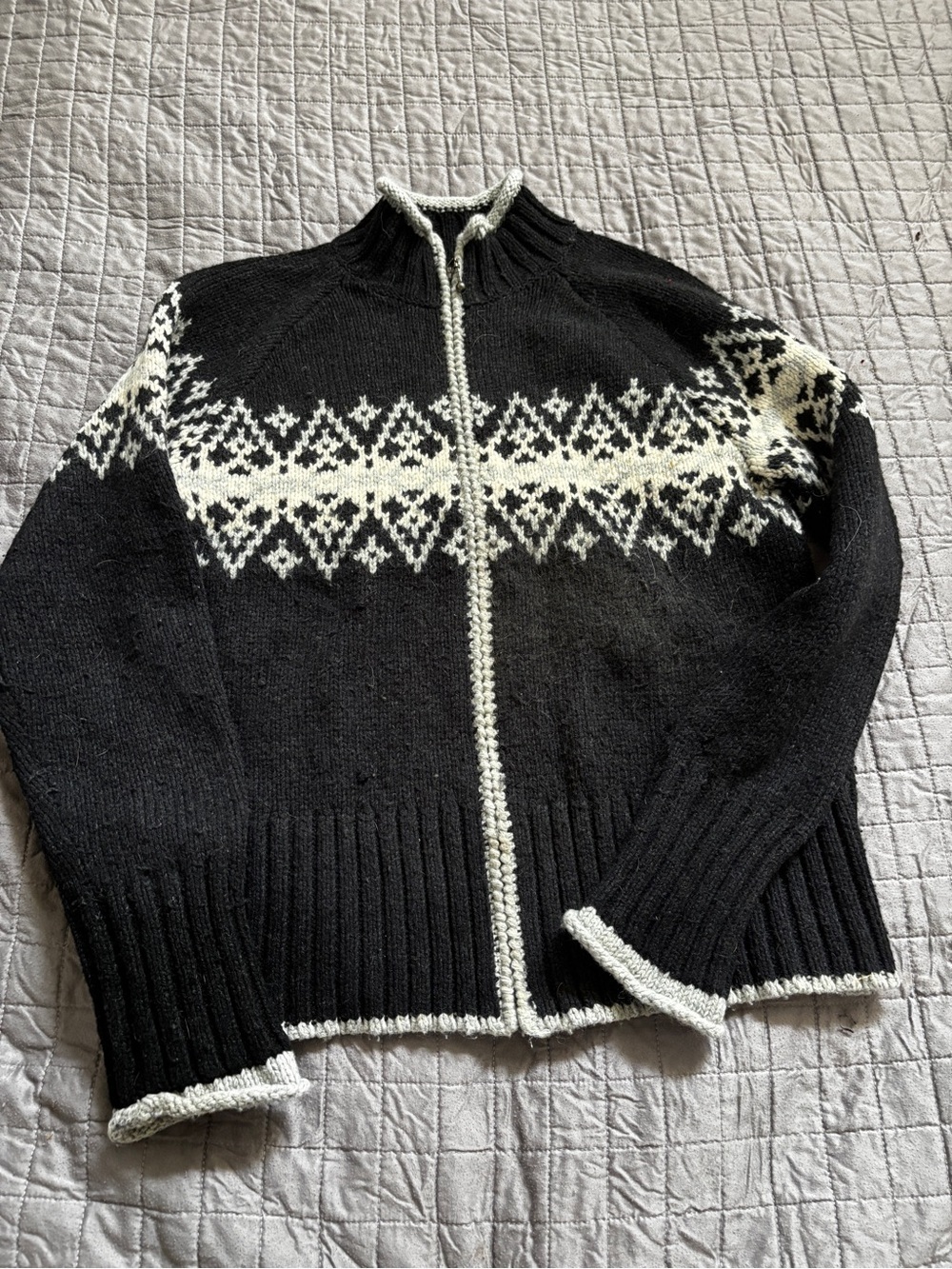 Vintage Nordic Traders black & White Zip cardigan Sweater medium
